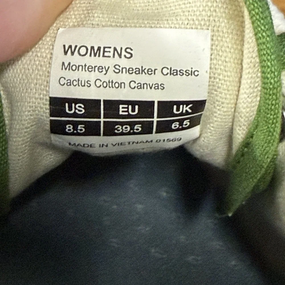 Seavees Monterey Standard Canvas Sneaker Womens 8.5 Green Casual Preppy